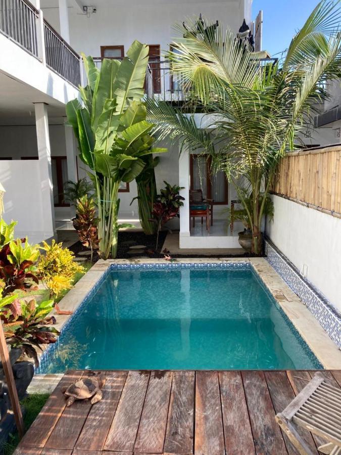 Villa Iris Homestay 乌鲁瓦图 外观 照片