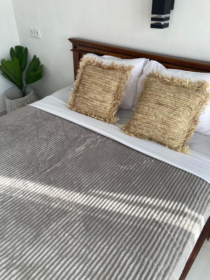 Villa Iris Homestay 乌鲁瓦图 外观 照片